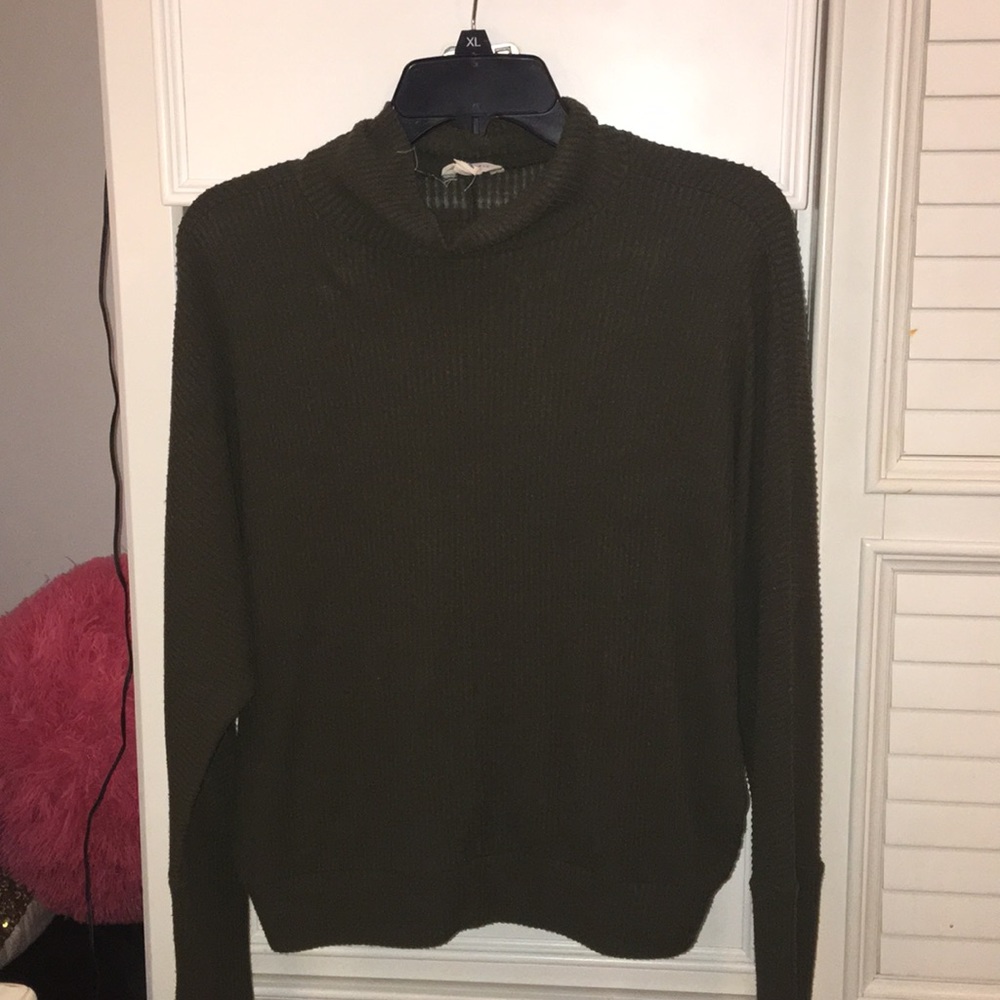 Aeropostale - Green Ribbed Long Sleeve!!